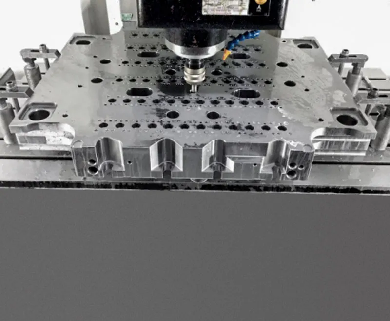 17394412164744807 - High precision mold base manufacturing